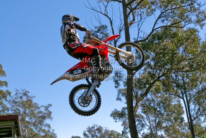 678x444 pixels (80K)